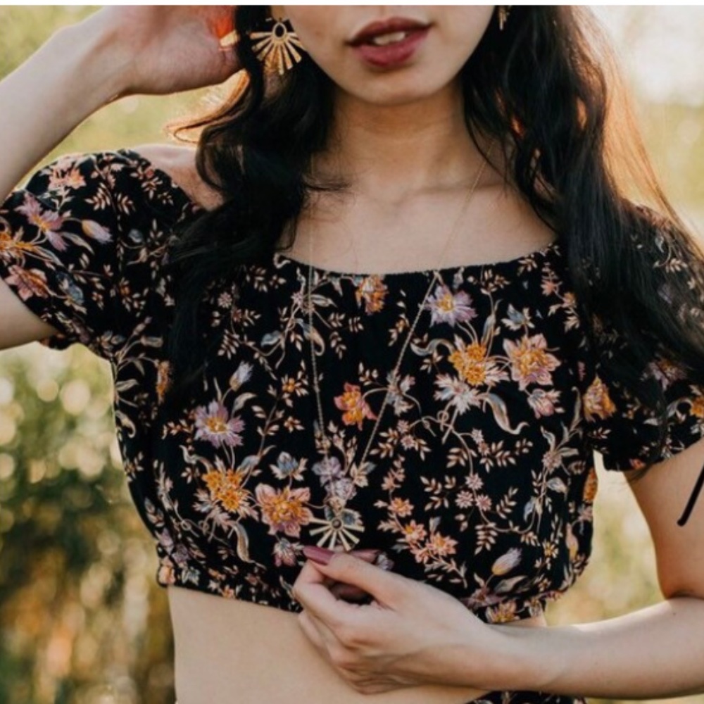 American Eagle Floral Black Crop Top